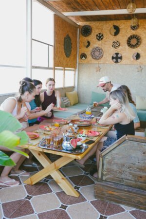 Breakfast in cactus surf experience